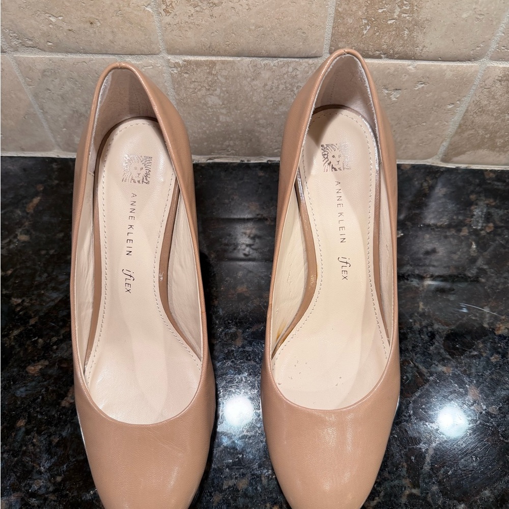 Anne Klein Women's Beige Heels